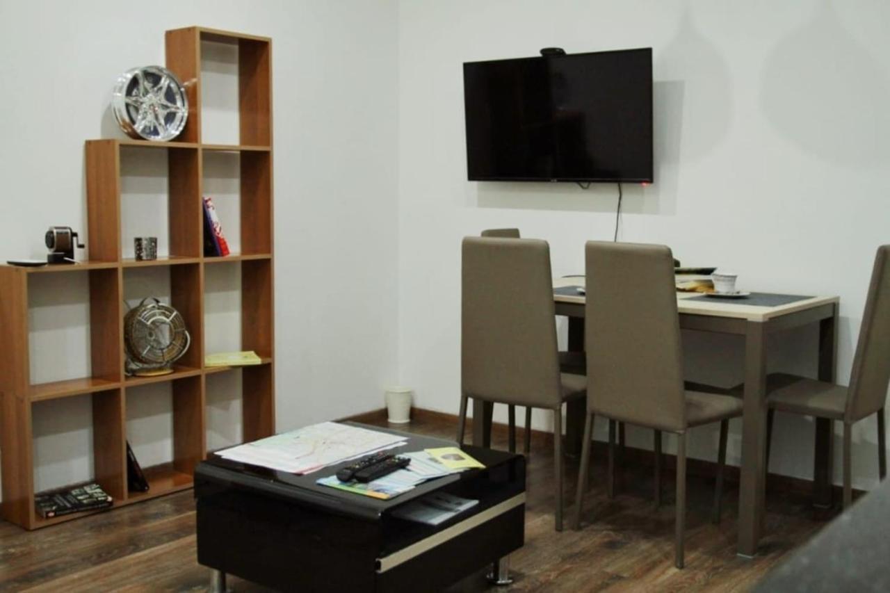 Apartament Marias In Blloku, *